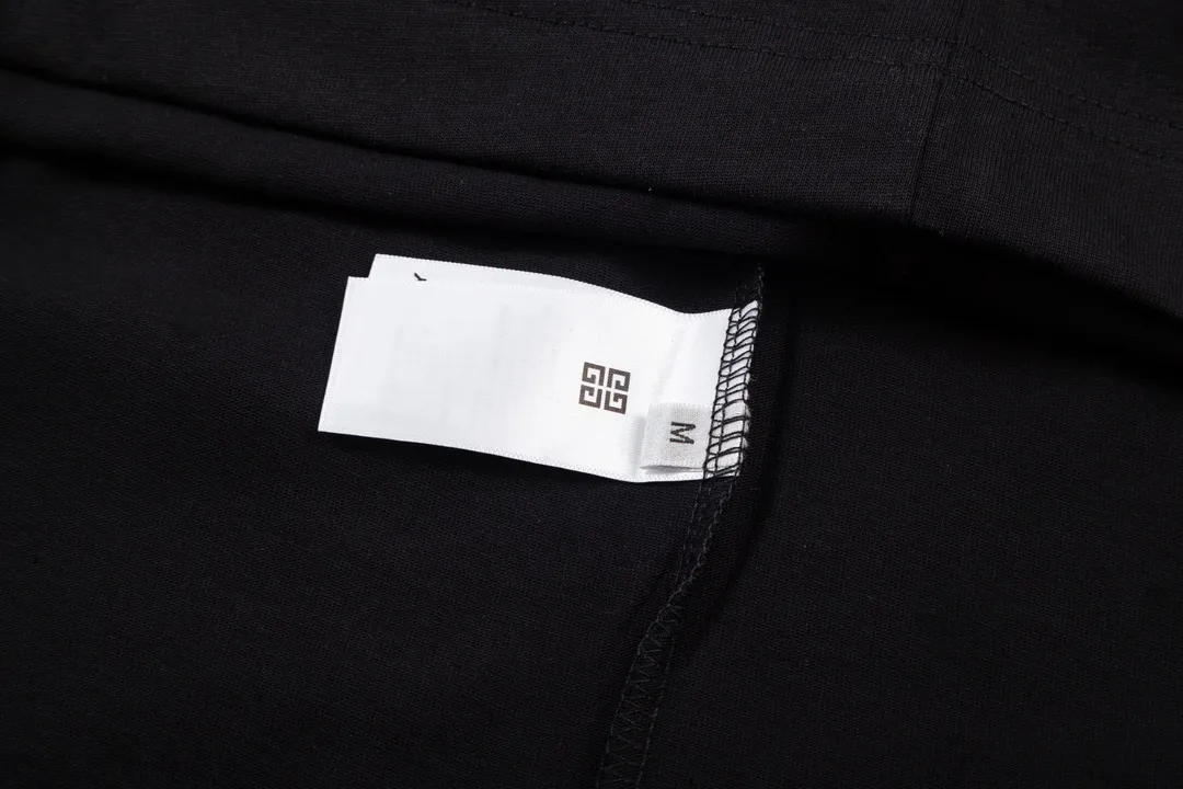 【2026】【GIVENCHY  公式旗艦店】ジバンシー   Tシャツご好評に付き再入荷！