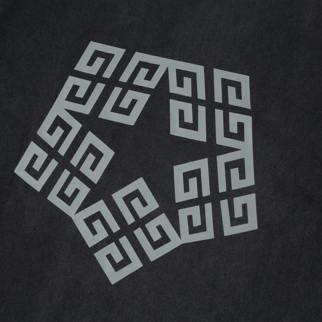 【2026】【GIVENCHY  公式旗艦店】ジバンシー   Tシャツご好評に付き再入荷！