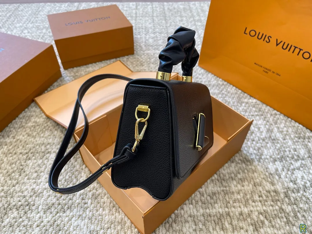 【2026】【LOUIS VUITTON 公式旗艦店】ルイヴィトン 斜めがけバッグ   Fashion bag Lv999