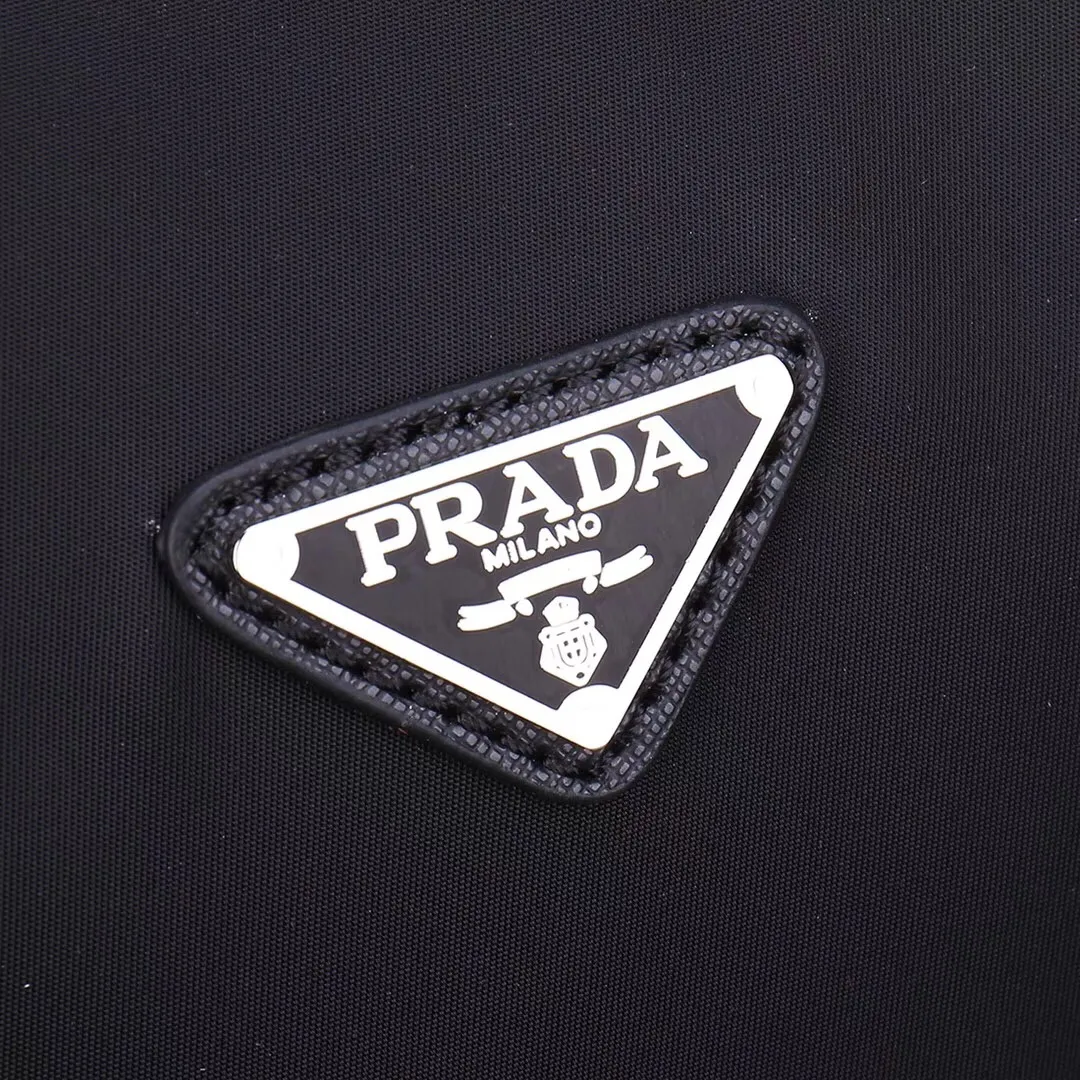 【2026】【PRADA 公式旗艦店】プラダ  ブリーフケース  当日出荷 好評に付き再入荷！44*25*14CM