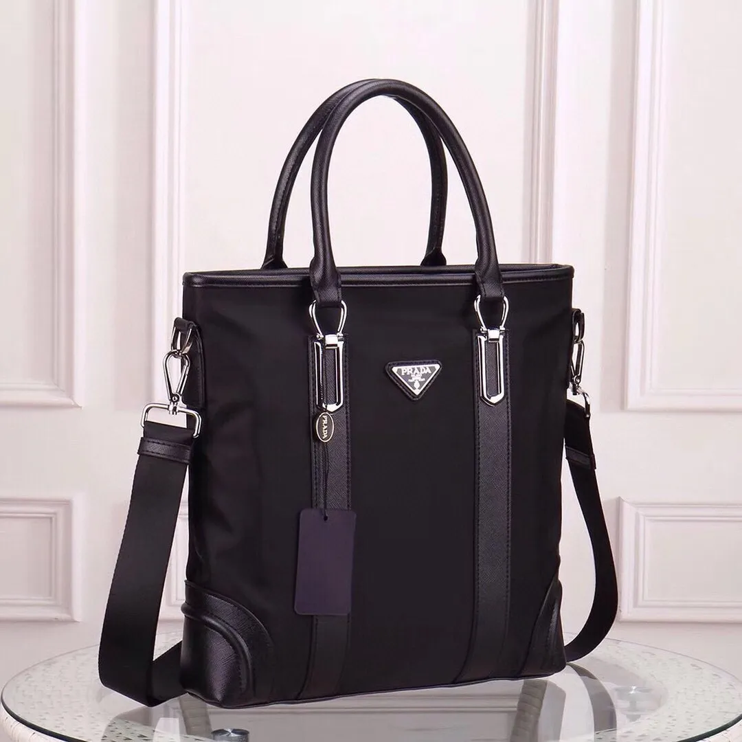 【2026】【PRADA 公式旗艦店】プラダ  ブリーフケース  当日出荷 好評に付き再入荷！34*33*8CM