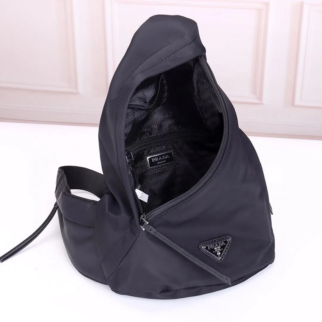 【2026】【PRADA 公式旗艦店】プラダ  胸ポケット 当日出荷 好評に付き再入荷！26.5/37.5CM