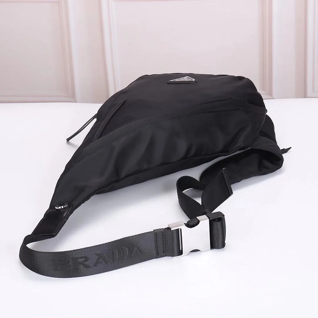 【2026】【PRADA 公式旗艦店】プラダ  胸ポケット 当日出荷 好評に付き再入荷！26.5/37.5CM