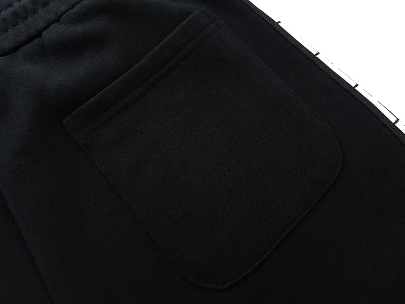 【2026】【FENDI  公式旗艦店】フェンディ ショートパンツ  ご好評に付き再入荷！