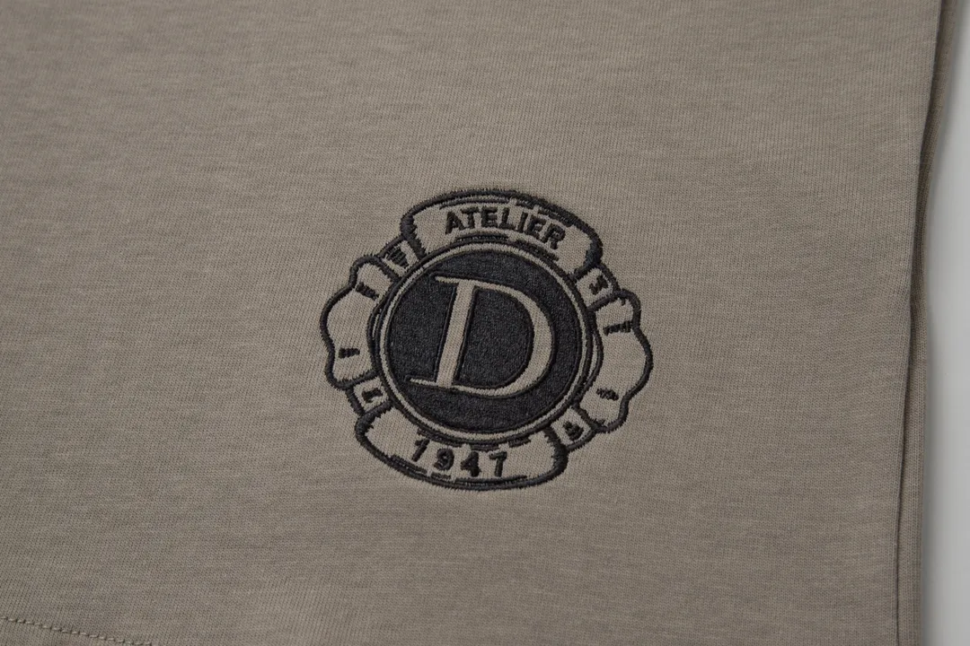 【2026】【DIOR  公式旗艦店】ディオール  Tシャツ ご好評に付き再入荷！