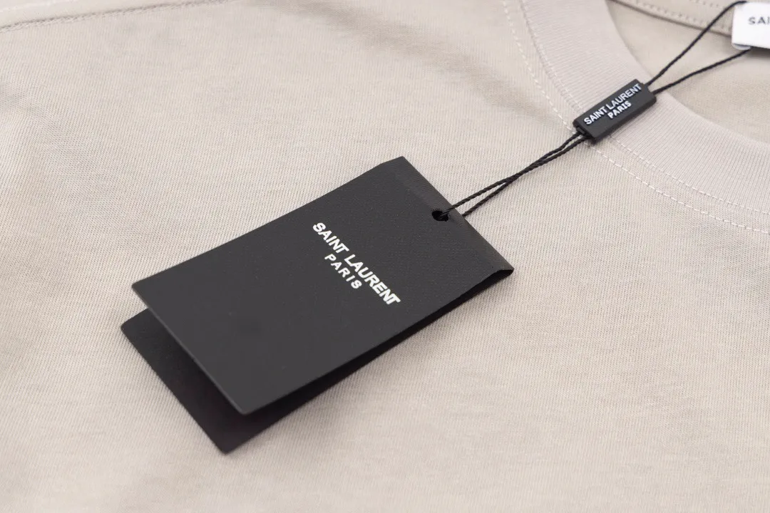 【2026】【YSL SAINT LAURENT 公式旗艦店】サンローラン Tシャツ ご好評に付き再入荷！
