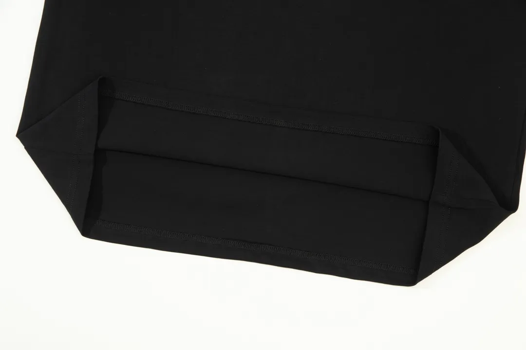 【2026】【YSL SAINT LAURENT 公式旗艦店】サンローラン Tシャツ ご好評に付き再入荷！