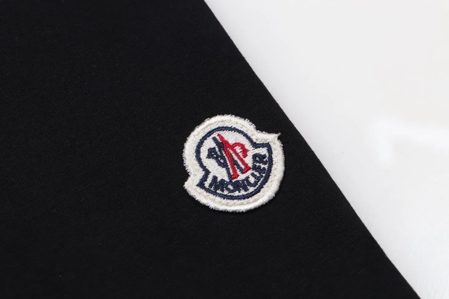 【2026】【MONCLER  公式旗艦店】モンクレール   Tシャツご好評に付き再入荷！