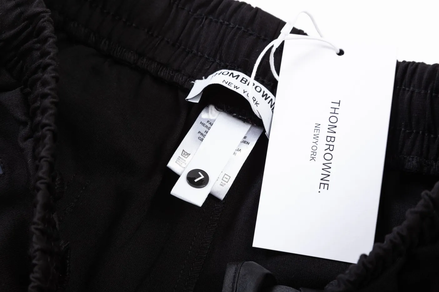 【2026】【MONCLER  公式旗艦店】モンクレール  ショートパンツ  ご好評に付き再入荷！