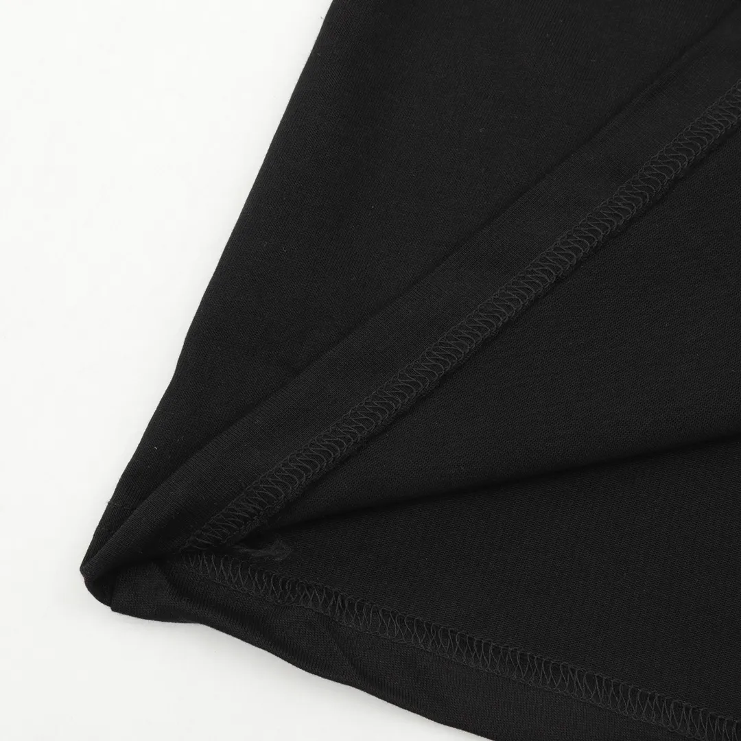 【2026】【BALENCIAGA  公式旗艦店】バレンシアガ  Tシャツ ご好評に付き再入荷！