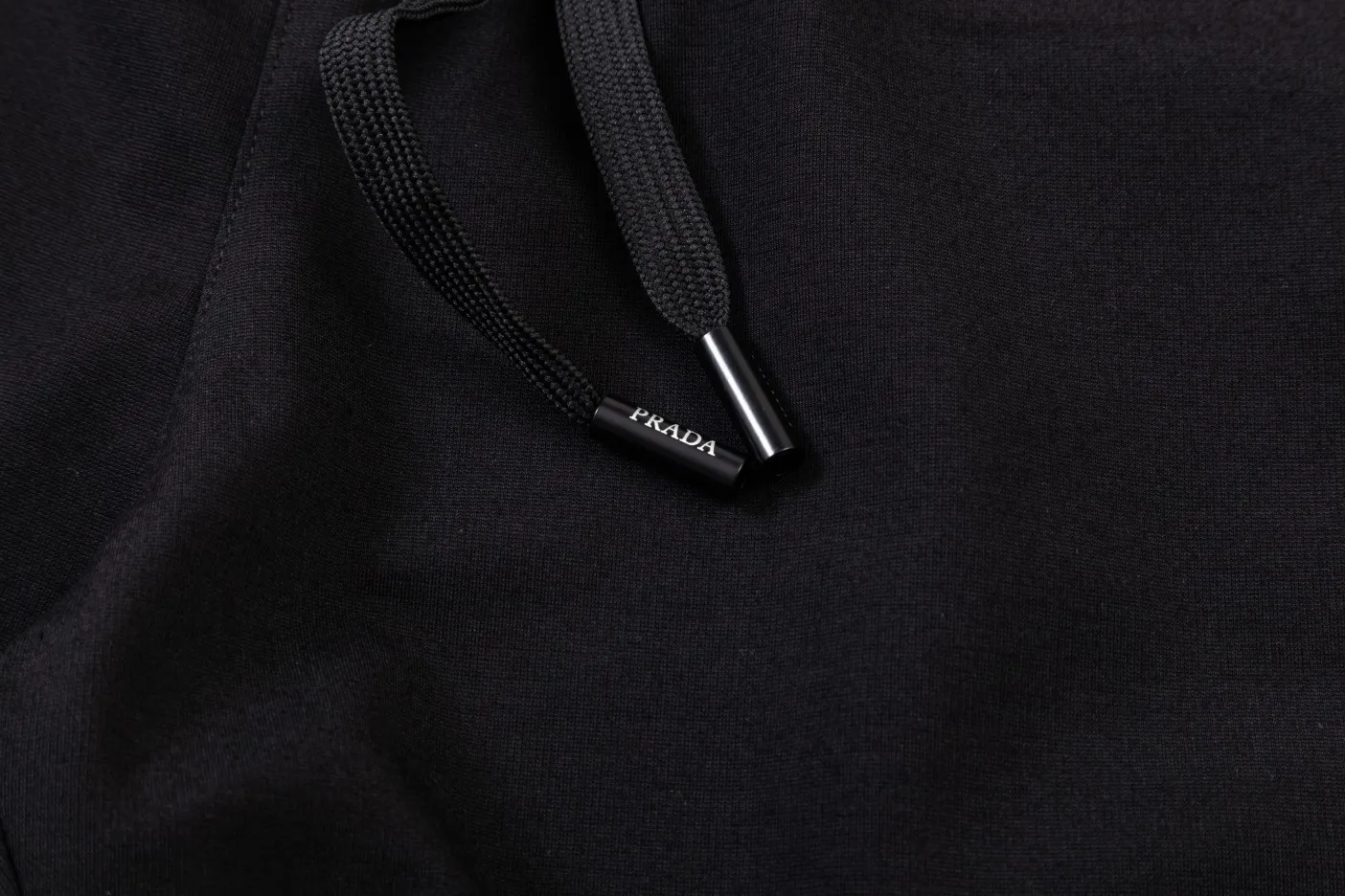 【2026】【PRADA  公式旗艦店】プラダ  ショートパンツ  ご好評に付き再入荷！