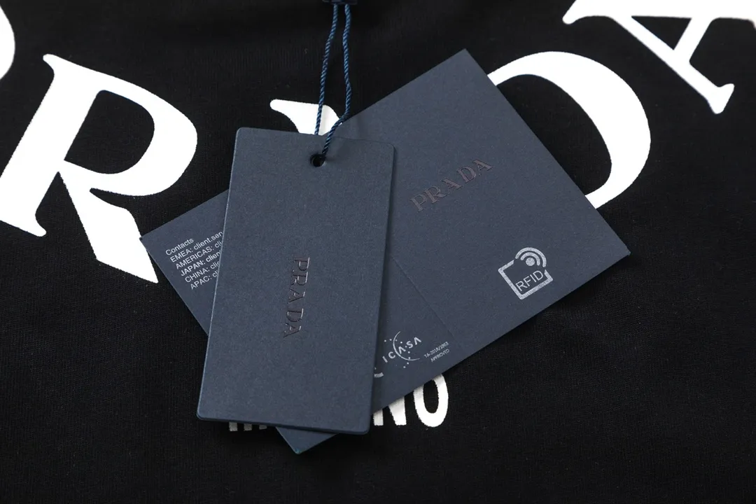 【2026】【PRADA  公式旗艦店】プラダ   Tシャツご好評に付き再入荷！