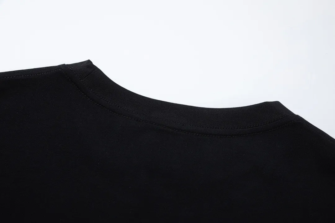 【2026】【DIOR  公式旗艦店】ディオール  Tシャツ ご好評に付き再入荷！