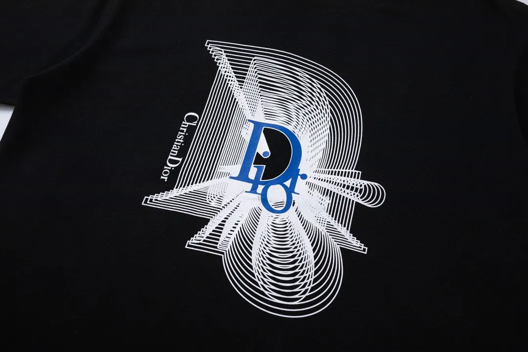 【2026】【DIOR  公式旗艦店】ディオール  Tシャツ ご好評に付き再入荷！