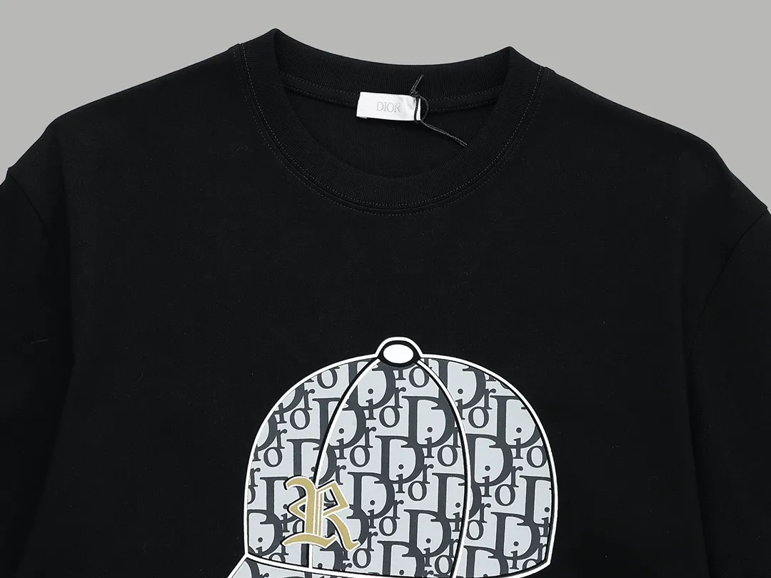 【2026】【DIOR  公式旗艦店】ディオール  Tシャツ ご好評に付き再入荷！