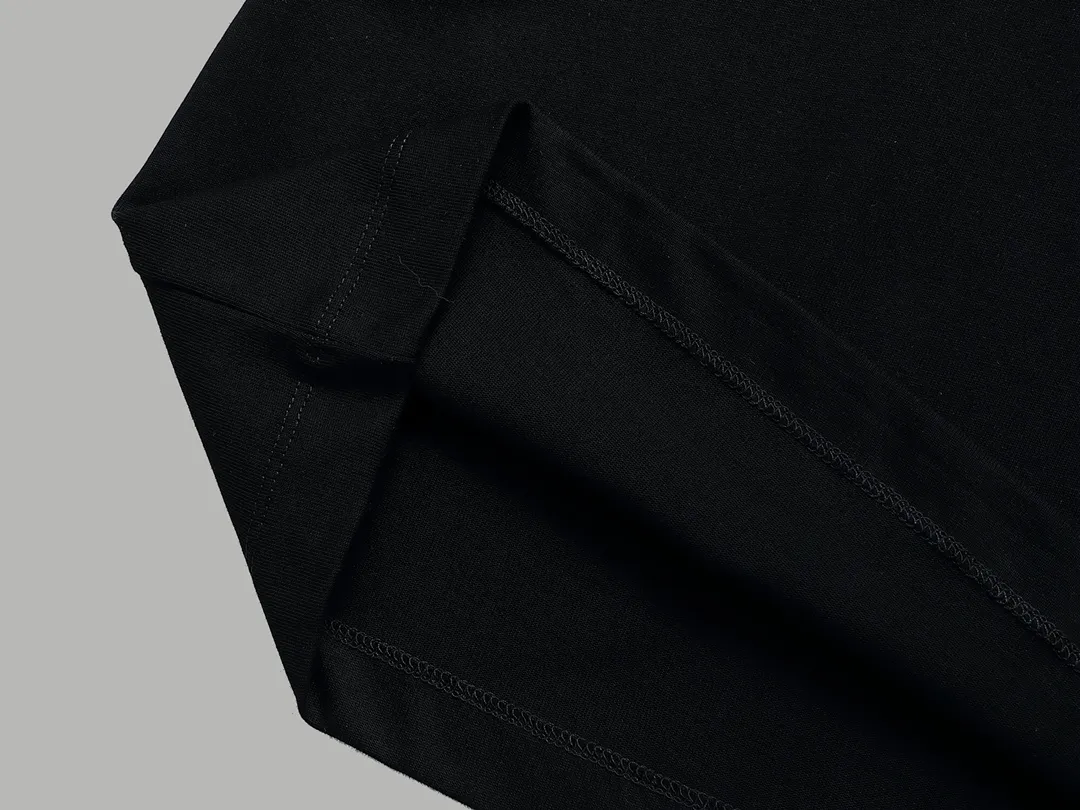 【2026】【DIOR  公式旗艦店】ディオール  Tシャツ ご好評に付き再入荷！