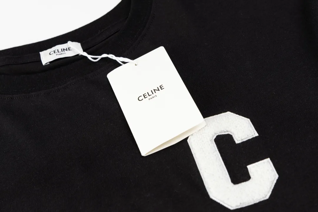 【2026】【CELINE 公式旗艦店】セリーヌ   Tシャツ ご好評に付き再入荷！