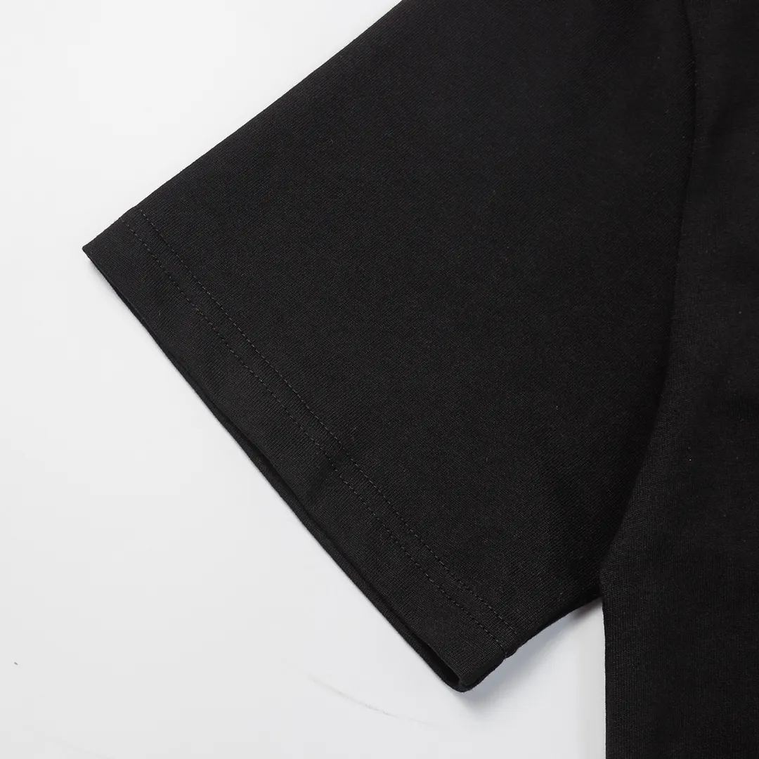 【2026】【CELINE 公式旗艦店】セリーヌ   Tシャツ ご好評に付き再入荷！