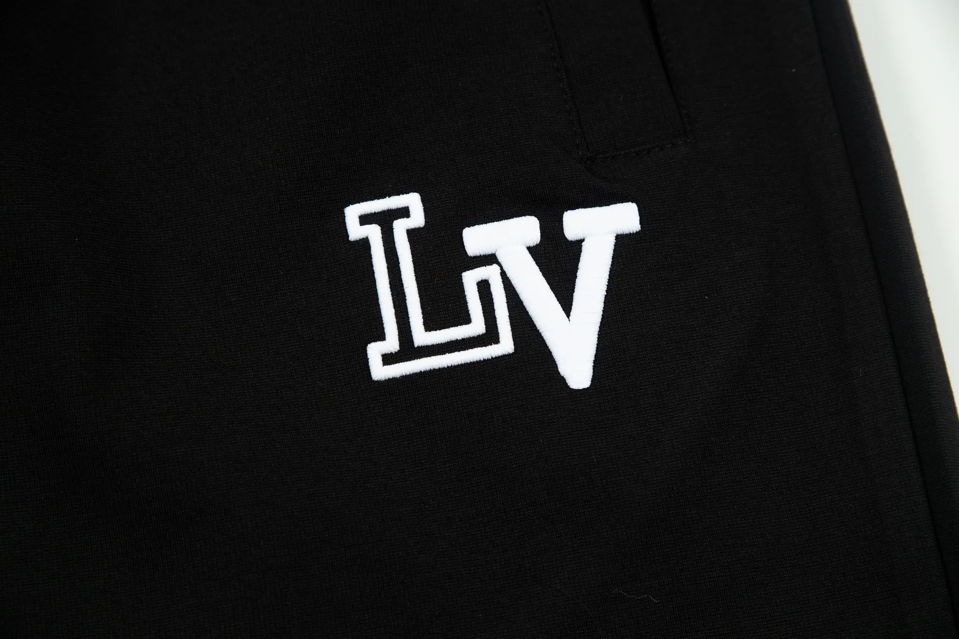 【2026】【LOUIS VUITTON  公式旗艦店】ルイヴィトン   ショートパンツ  ご好評に付き再入荷！