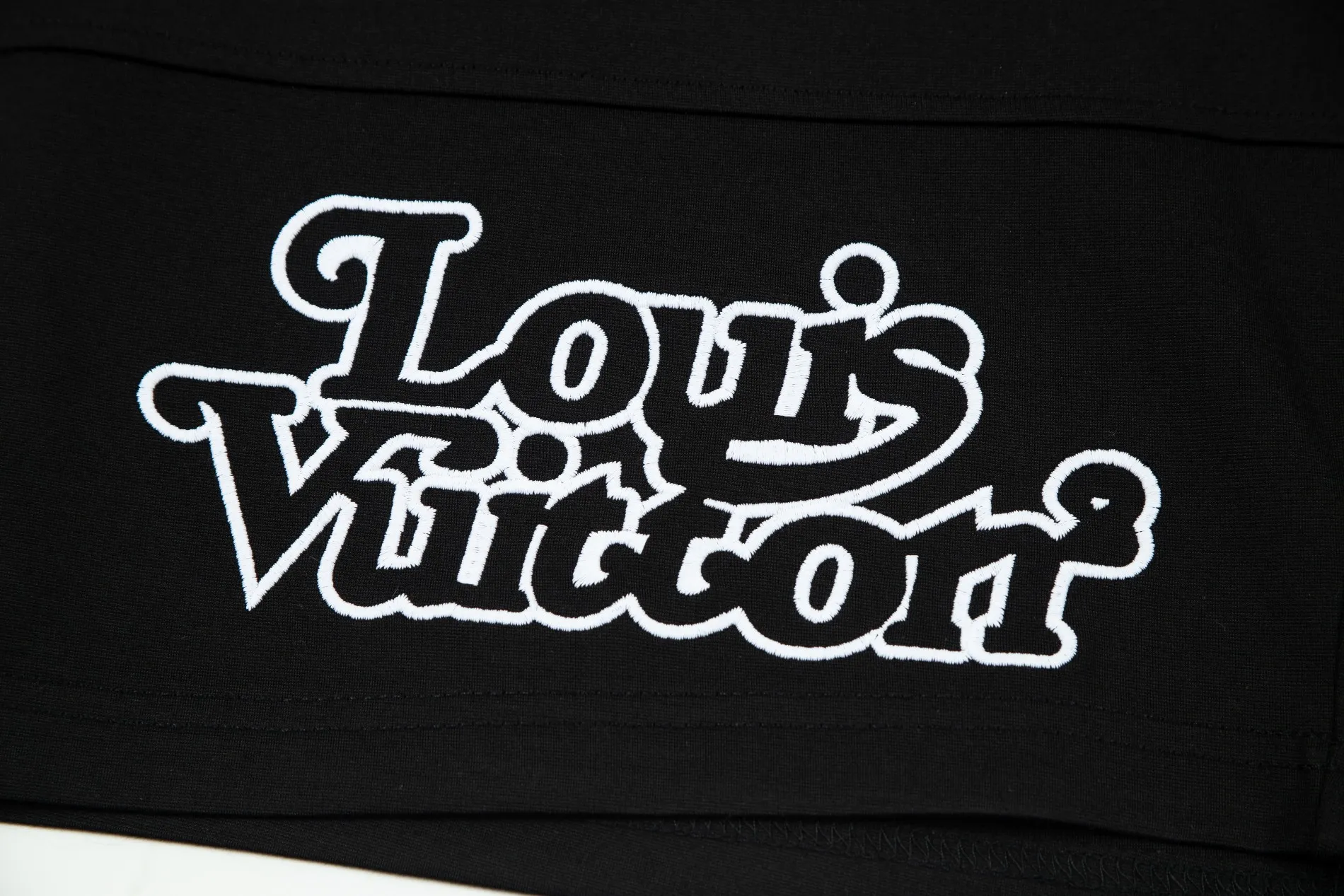 【2026】【LOUIS VUITTON  公式旗艦店】ルイヴィトン   ショートパンツ  ご好評に付き再入荷！
