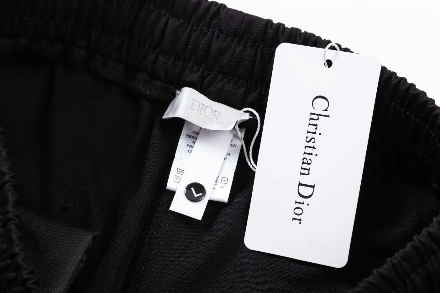 【2026】【DIOR  公式旗艦店】ディオール   ショートパンツ  ご好評に付き再入荷！