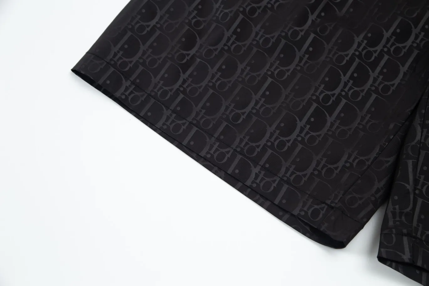 【2026】【DIOR  公式旗艦店】ディオール   ショートパンツ  ご好評に付き再入荷！