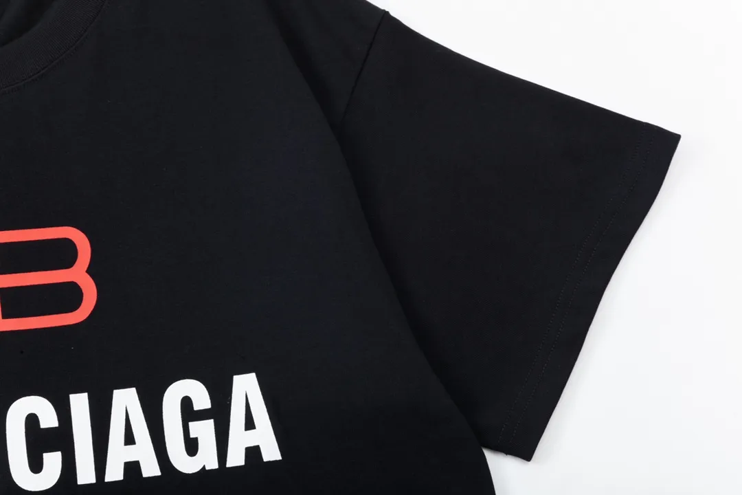 【2026】【BALENCIAGA  公式旗艦店】バレンシアガ  Tシャツ ご好評に付き再入荷！