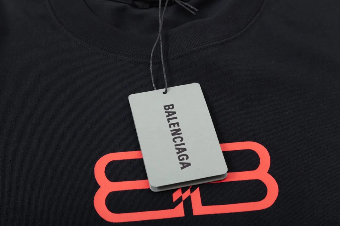 【2026】【BALENCIAGA  公式旗艦店】バレンシアガ  Tシャツ ご好評に付き再入荷！