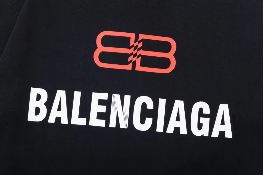 【2026】【BALENCIAGA  公式旗艦店】バレンシアガ  Tシャツ ご好評に付き再入荷！