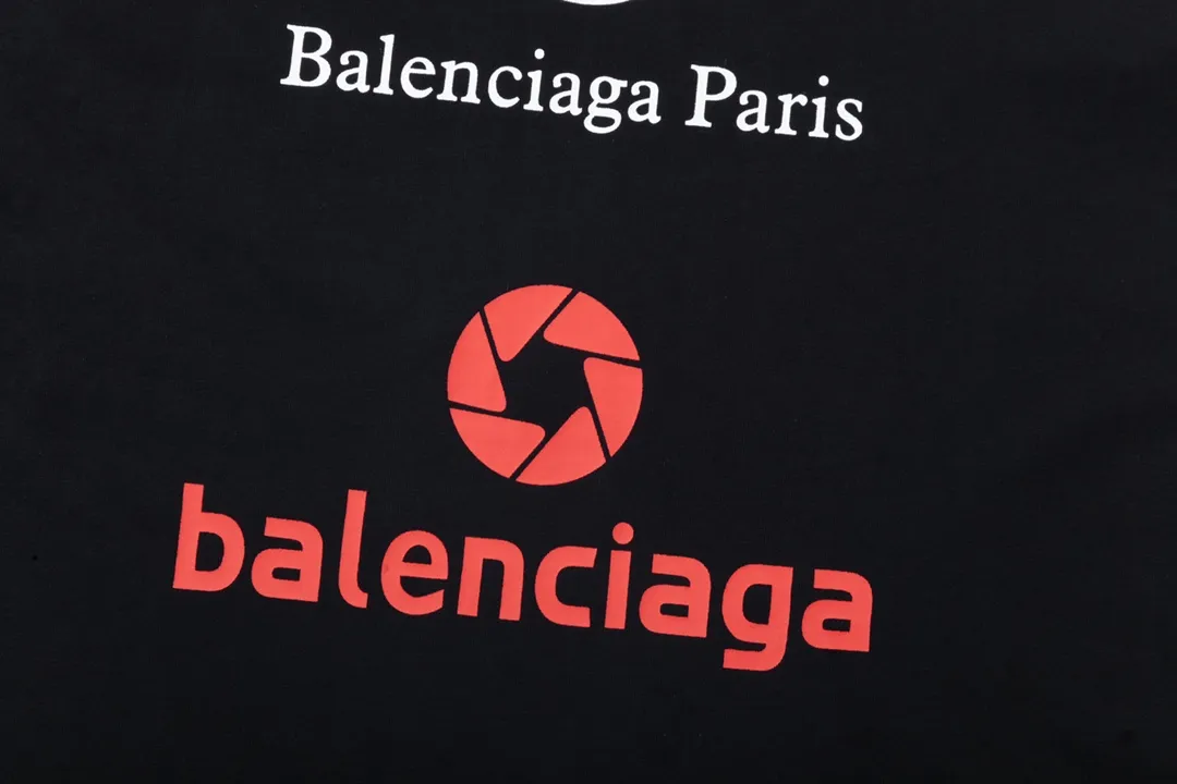 【2026】【BALENCIAGA  公式旗艦店】バレンシアガ  Tシャツ ご好評に付き再入荷！