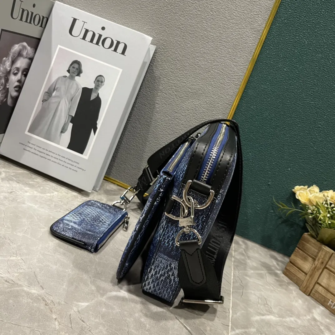 【2026】【LOUIS VUITTON 公式旗艦店】ルイヴィトン  斜めがけバッグ当日出荷 好評に付き再入荷！25*18*4CM
