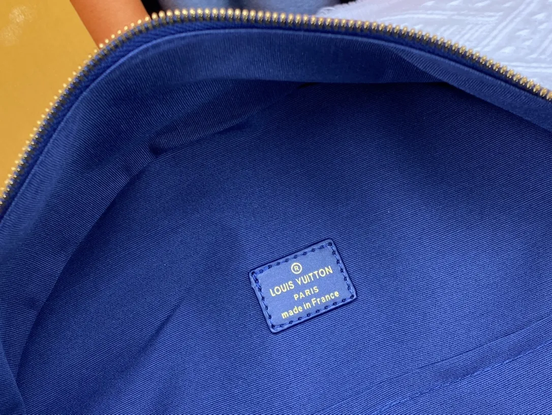 【2026】【LOUIS VUITTON 公式旗艦店】ルイヴィトン  リュックサック当日出荷 好評に付き再入荷！29*38*20CM