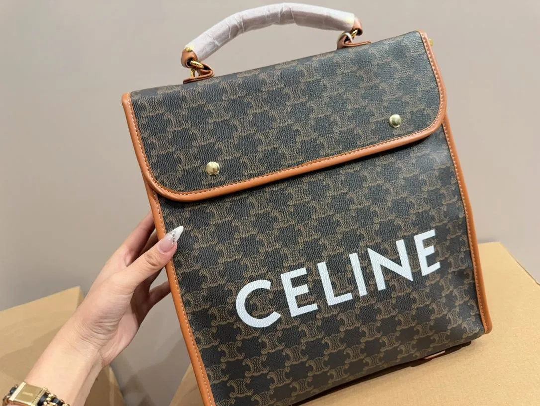【2026】【CELINE 公式旗艦店】セリーヌ リュックサック当日出荷 好評に付き再入荷！29*32CM