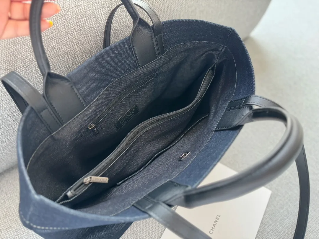 【2026】【CHANEL  公式旗艦店】シャネル   ハンドバッグ  当日出荷 好評に付き再入荷！36*30CM