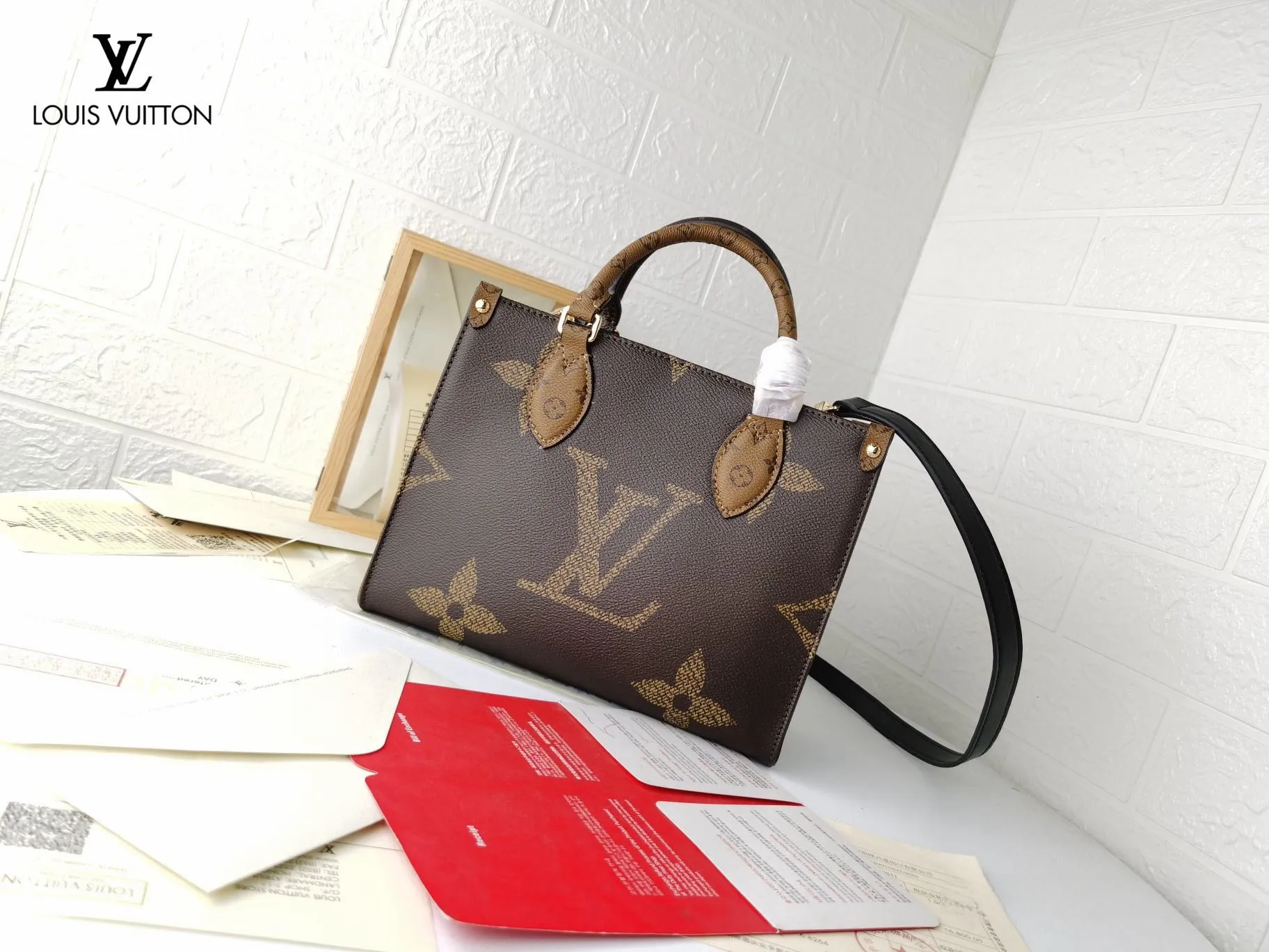 【2026】【LOUIS VUITTON 公式旗艦店】ルイヴィトン  斜めがけバッグ当日出荷 好評に付き再入荷！25CM