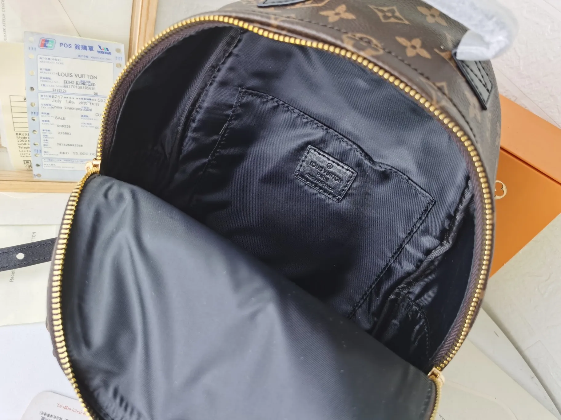 【2026】【LOUIS VUITTON 公式旗艦店】ルイヴィトン  リュックサック当日出荷 好評に付き再入荷！22*29*16CM