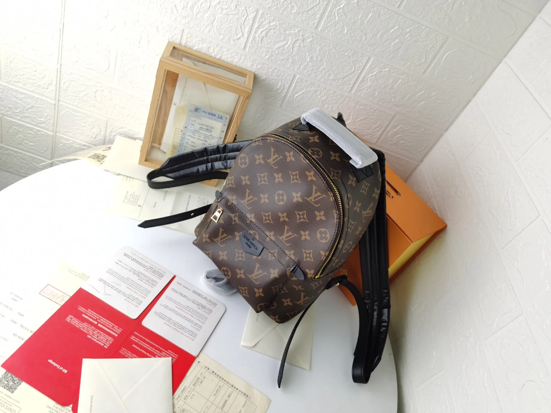 【2026】【LOUIS VUITTON 公式旗艦店】ルイヴィトン  リュックサック当日出荷 好評に付き再入荷！22*29*16CM