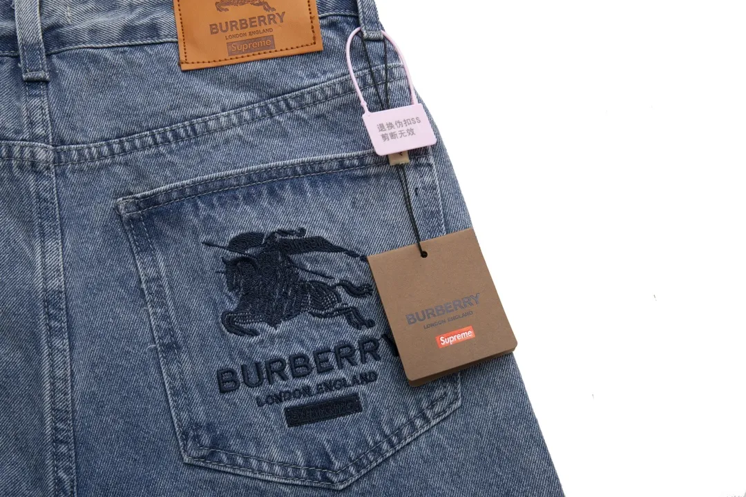 【2026】【BURBERRY 公式旗艦店】バーバリー   ジーパン  ご好評に付き再入荷！