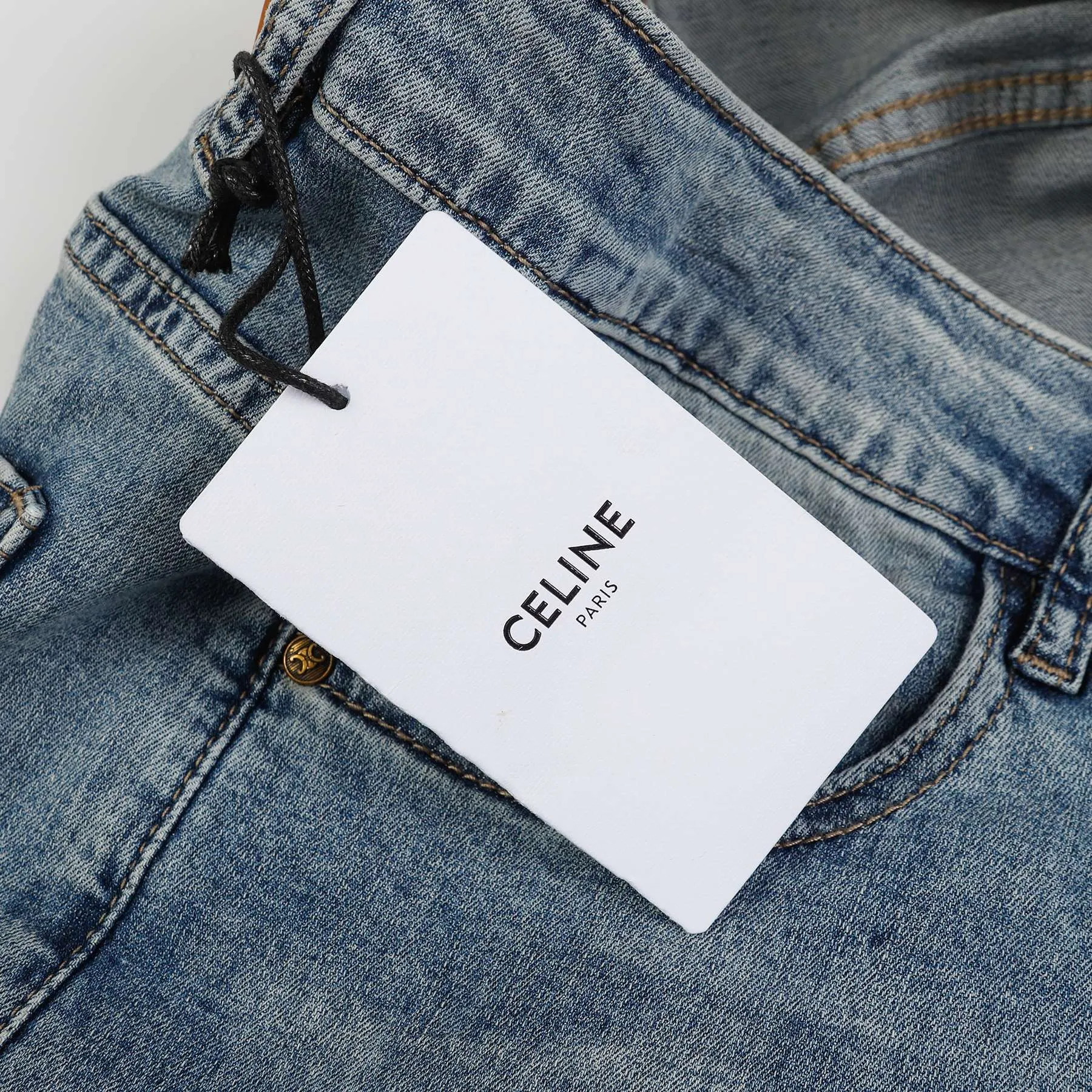 【2026】【CELINE 公式旗艦店】セリーヌ  ジーパン  ご好評に付き再入荷！