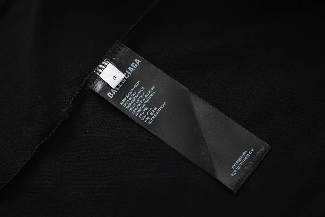 【2026】【BALENCIAGA   公式旗艦店】バレンシアガ   Tシャツ ご好評に付き再入荷！