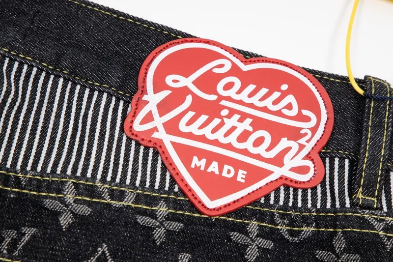 【2026】【LOUIS VUITTON公式旗艦店】ルイヴィトン  ジーパン  ご好評に付き再入荷！