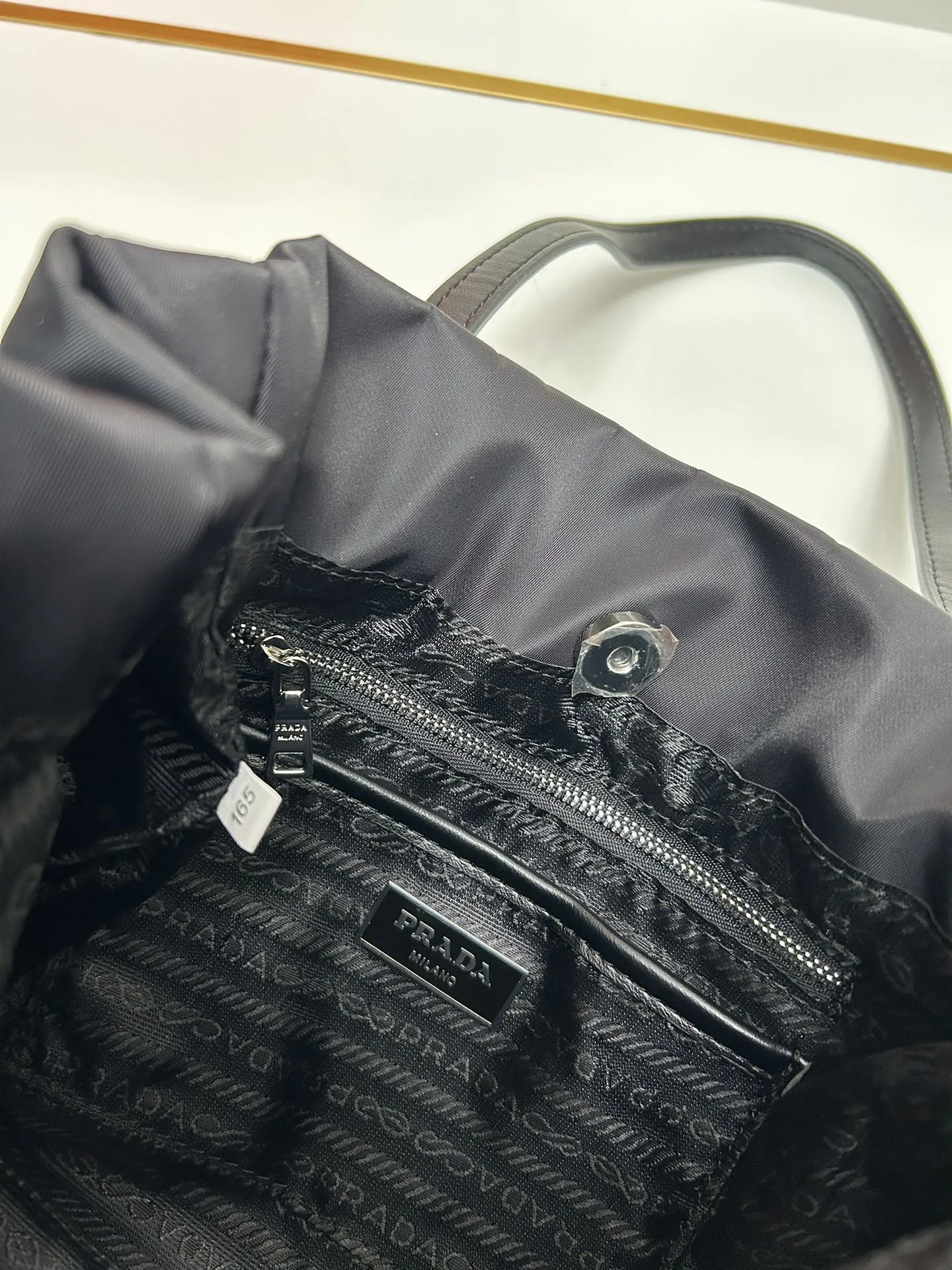 【2026】【PRADA  公式旗艦店】プラダ   ハンドバッグ  当日出荷 好評に付き再入荷！28*22*8CM
