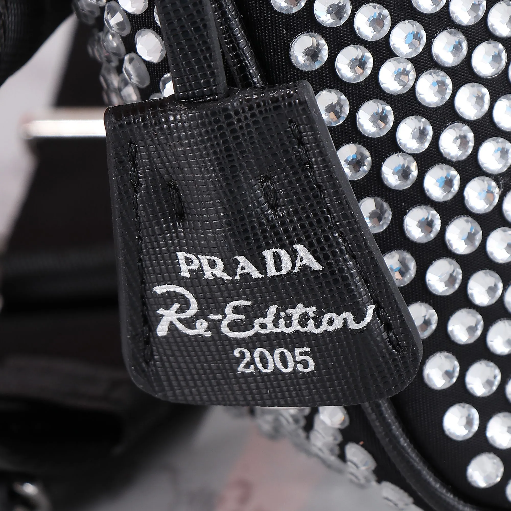 【2026】【PRADA  公式旗艦店】プラダ   斜めがけバッグ  当日出荷 好評に付き再入荷！22*16*6CM