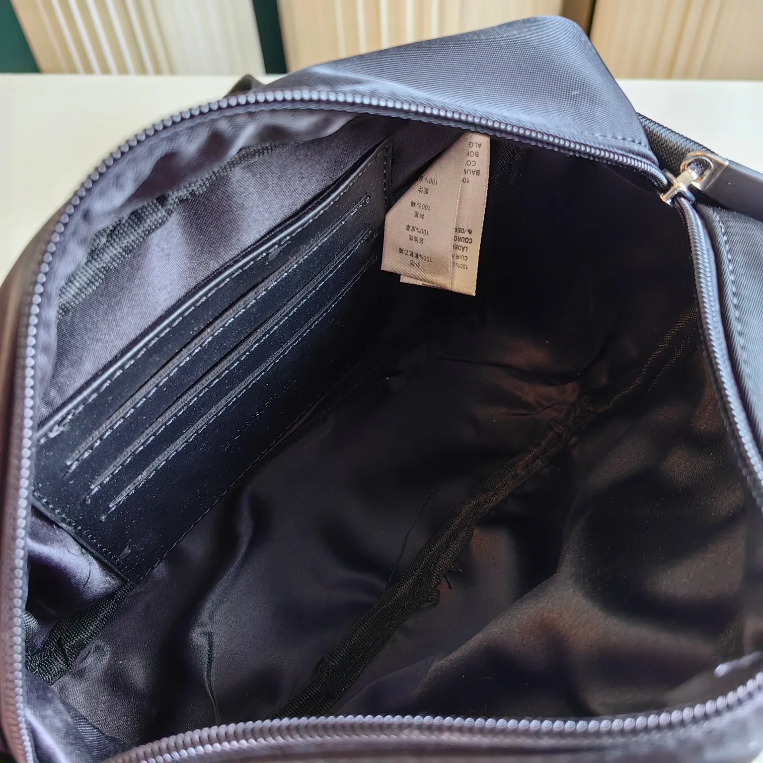 【2026】【BURBERRY 公式旗艦店】バーバリー   斜めがけバッグ 当日出荷 好評に付き再入荷！23*6*15CM