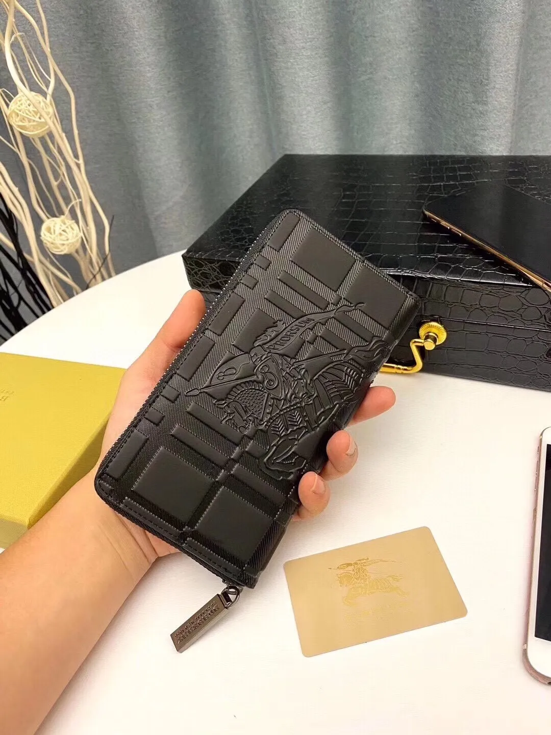 【2026】【BURBERRY  公式旗艦店】バーバリー   財布 当日出荷 好評に付き再入荷19*10*2.5CM