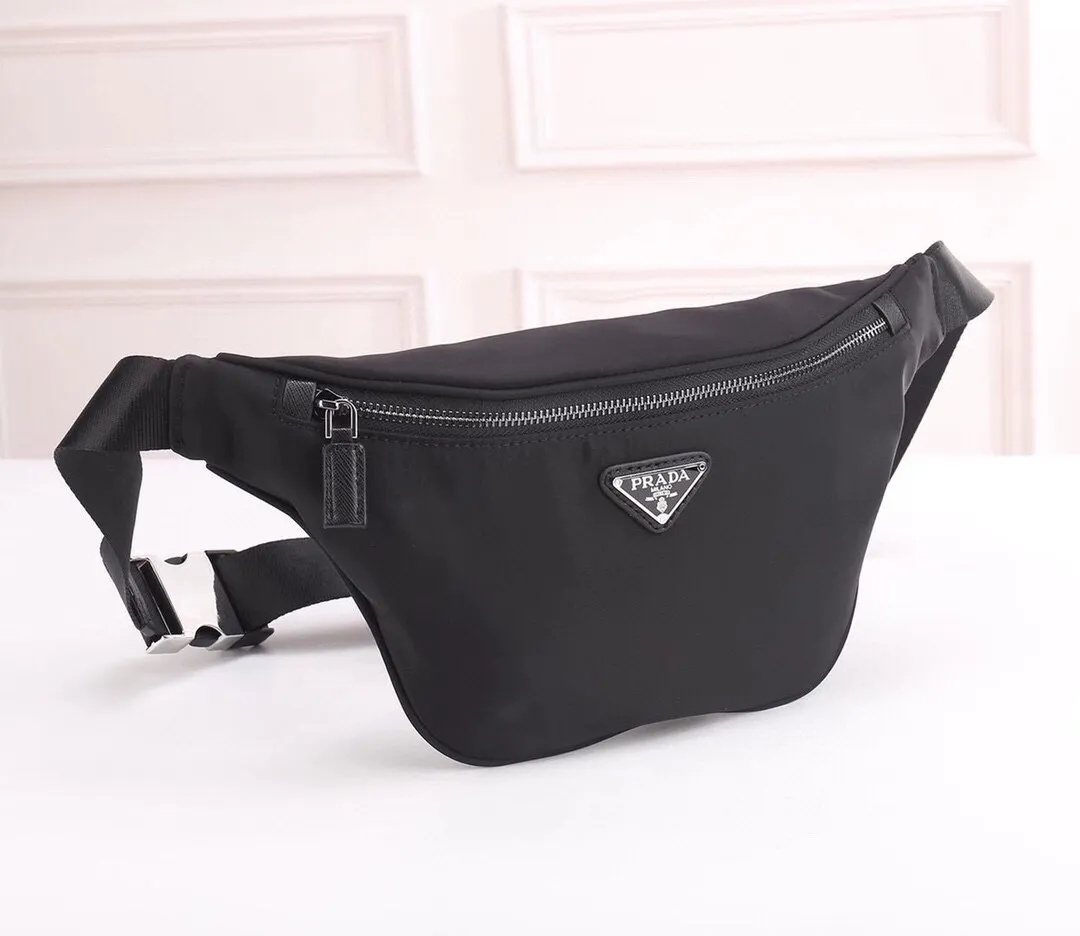 【2026】【PRADA  公式旗艦店】プラダ  ウエストポーチ 当日出荷 好評に付き再入荷！30*17*6CM