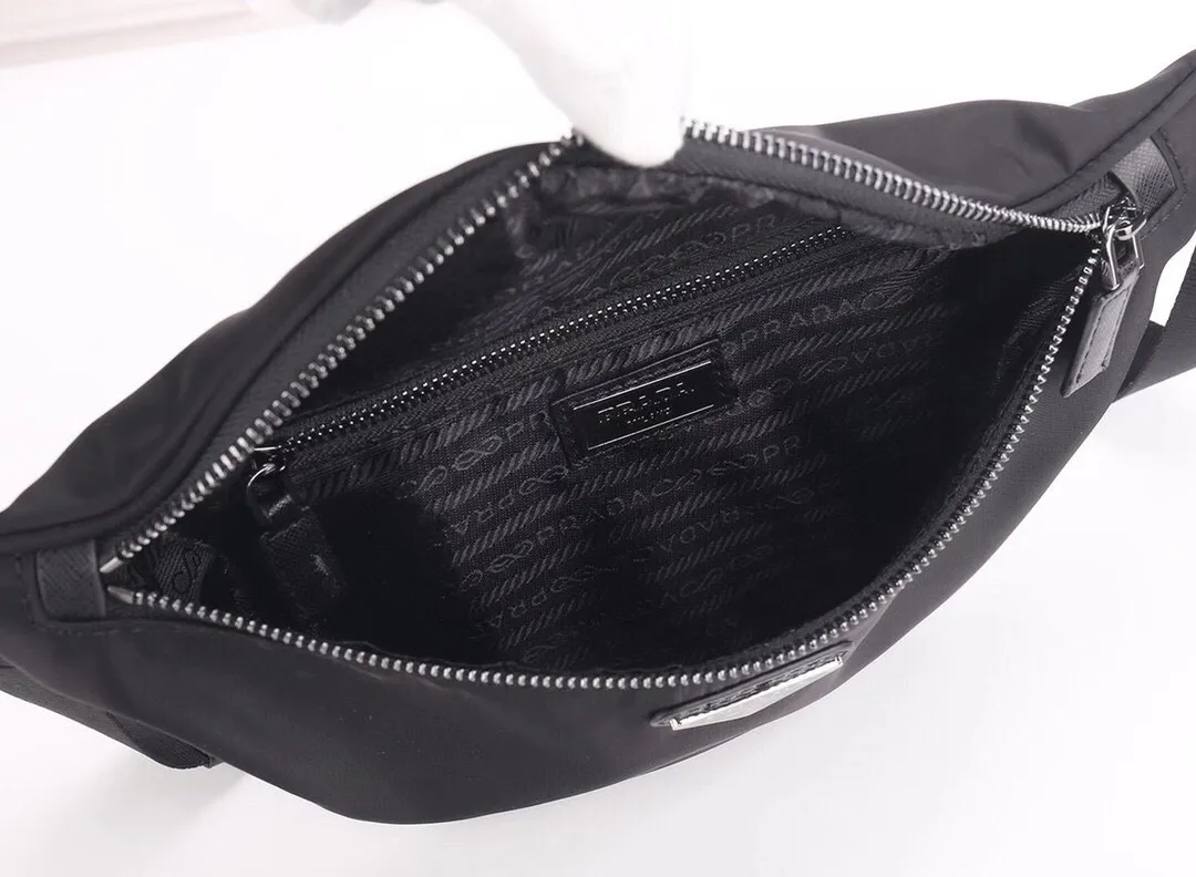 【2026】【PRADA  公式旗艦店】プラダ  ウエストポーチ 当日出荷 好評に付き再入荷！30*17*6CM