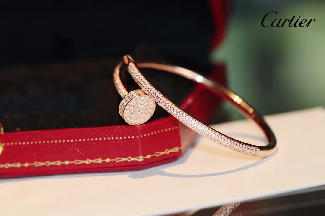 【2026】【CARTIER】ブレスレット、ファッションシンプルなスタイル