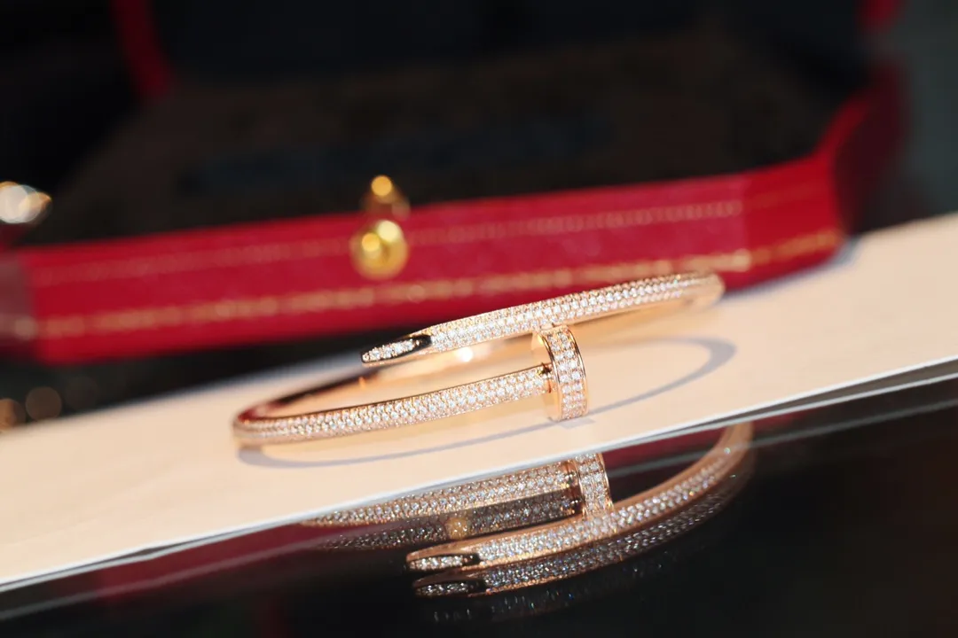 【2026】【CARTIER】ブレスレット、ファッションシンプルなスタイル