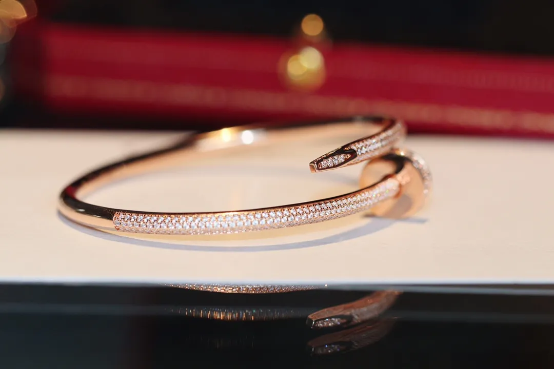 【2026】【CARTIER】ブレスレット、ファッションシンプルなスタイル